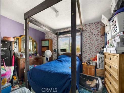 1517 W Borchard Avenue, Santa Ana, CA
