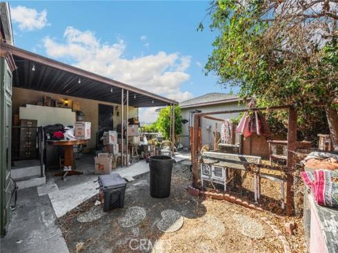 1517 W Borchard Avenue, Santa Ana, CA