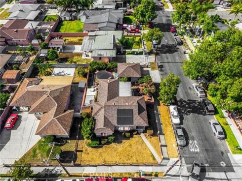 1517 W Borchard Avenue, Santa Ana, CA