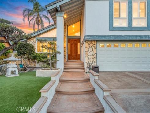2909 S Diamond Street, Santa Ana, CA
