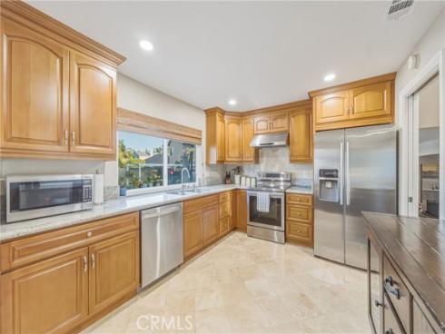 2909 S Diamond Street, Santa Ana, CA