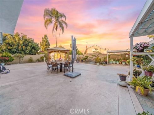 2909 S Diamond Street, Santa Ana, CA