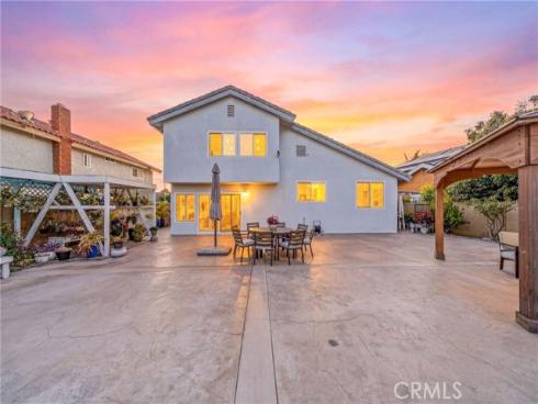 2909 S Diamond Street, Santa Ana, CA