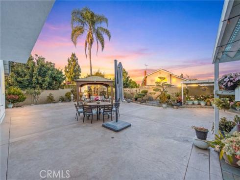 2909 S Diamond Street, Santa Ana, CA
