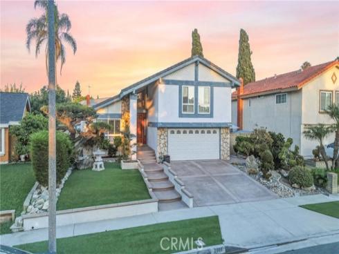 2909 S Diamond Street, Santa Ana, CA