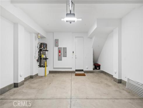 633 S Lyon St , Santa Ana, CA