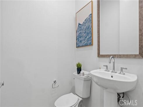 633 S Lyon St , Santa Ana, CA