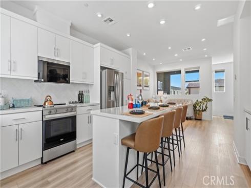 633 S Lyon St , Santa Ana, CA