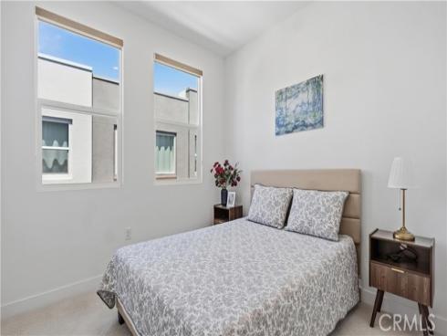 633 S Lyon St , Santa Ana, CA