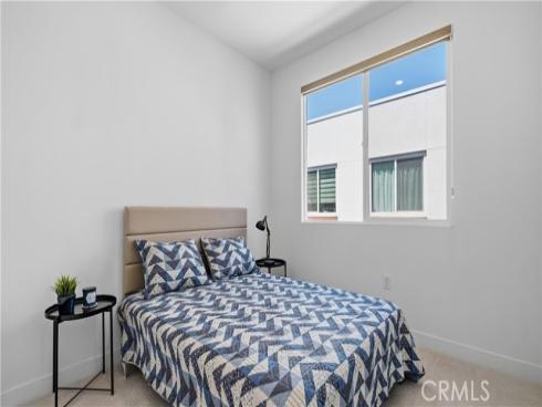 633 S Lyon St , Santa Ana, CA