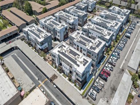 633 S Lyon St , Santa Ana, CA