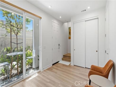 633 S Lyon St , Santa Ana, CA