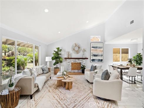 210 W Alton Avenue, Santa Ana, CA