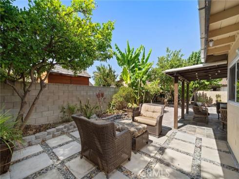 210 W Alton Avenue, Santa Ana, CA