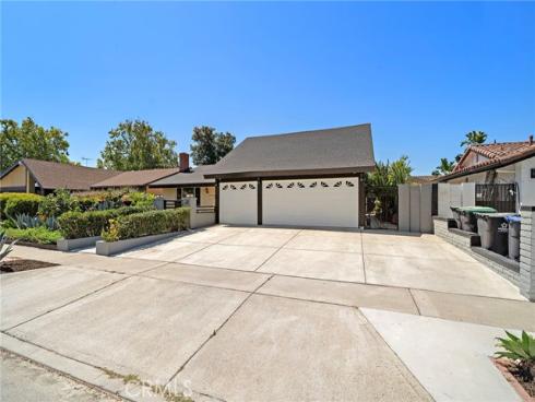 210 W Alton Avenue, Santa Ana, CA