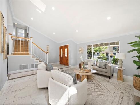 210 W Alton Avenue, Santa Ana, CA