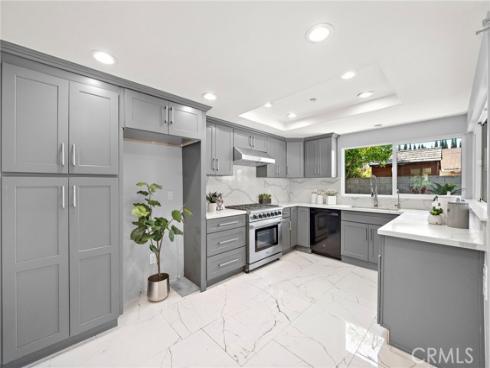 210 W Alton Avenue, Santa Ana, CA