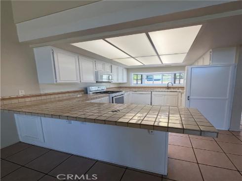 2624 N Tustin D Avenue, Santa Ana, CA