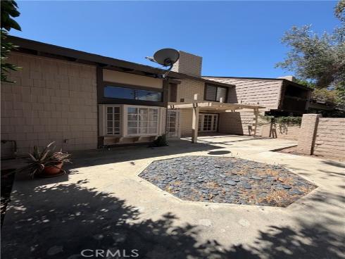 2624 N Tustin D Avenue, Santa Ana, CA