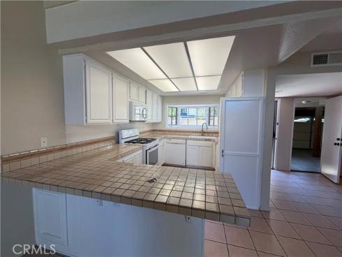 2624 N Tustin D Avenue, Santa Ana, CA