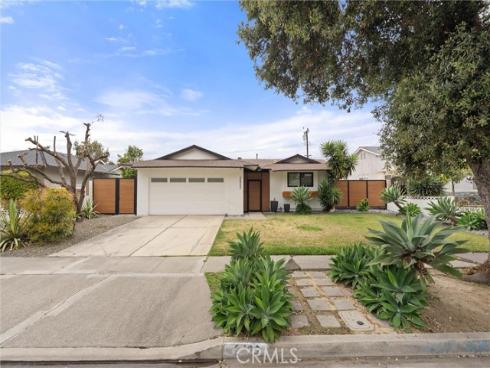 2422 S. Salta Street