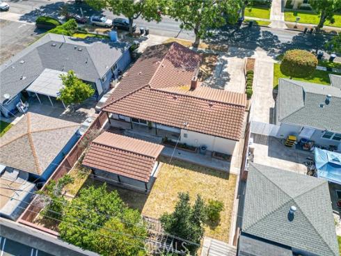 1610 N Linwood  , Santa Ana, CA