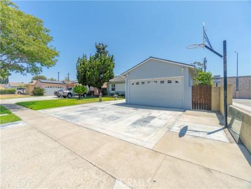 2501 Deodar , Santa Ana, CA