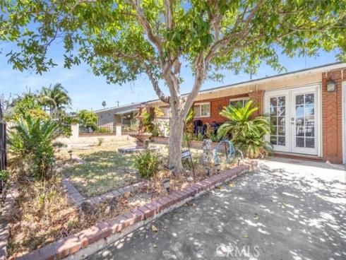 1401 S Joane Way, Santa Ana, CA