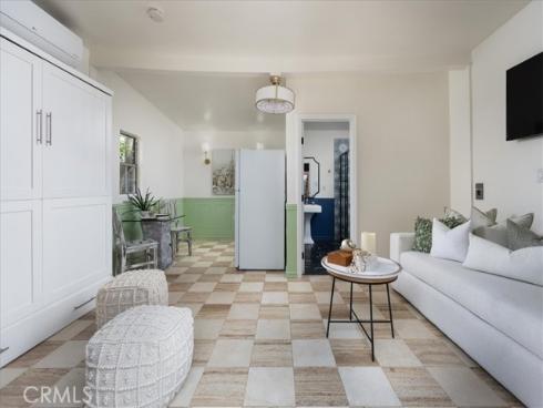 1825 N Ross , Santa Ana, CA
