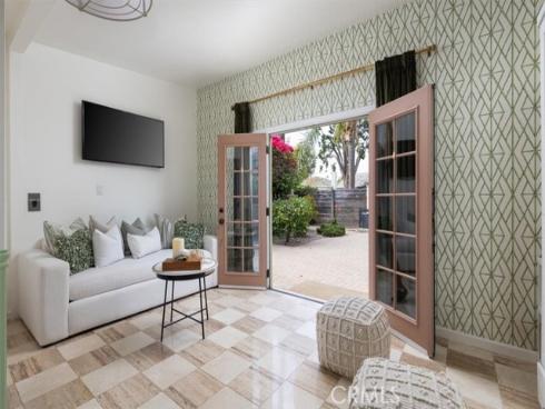 1825 N Ross , Santa Ana, CA