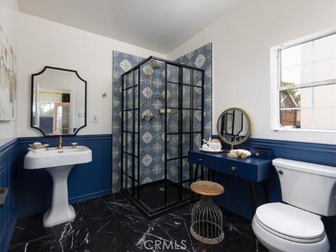 1825 N Ross , Santa Ana, CA