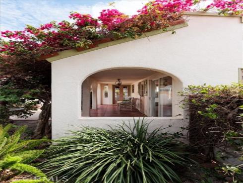 1825 N Ross , Santa Ana, CA