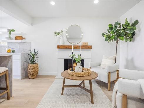 3209 S Diamond , Santa Ana, CA