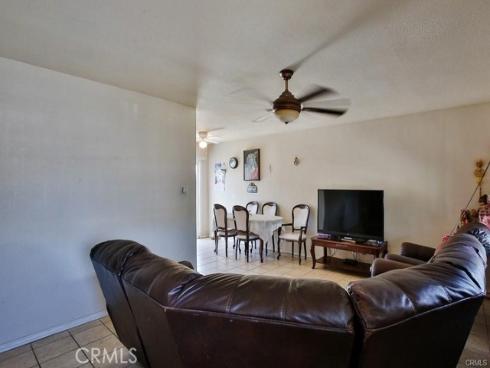 2302 W La Verne Avenue, Santa Ana, CA