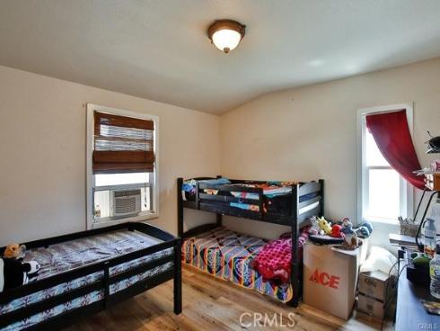 2302 W La Verne Avenue, Santa Ana, CA