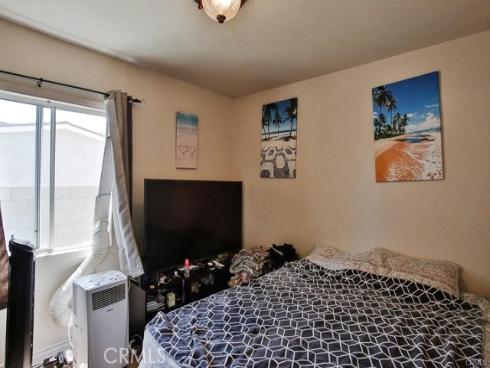 2302 W La Verne Avenue, Santa Ana, CA