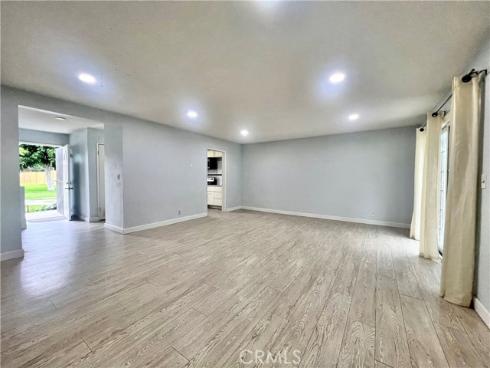 624 S Sullivan  15D , Santa Ana, CA