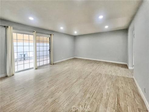 624 S Sullivan  15D , Santa Ana, CA