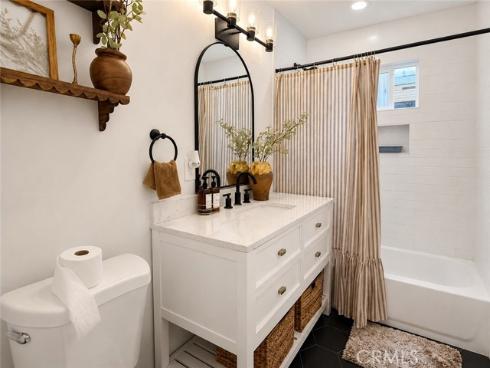 1113 S Golden West Avenue, Santa Ana, CA