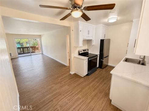 1000 W Macarthur , Santa Ana, CA