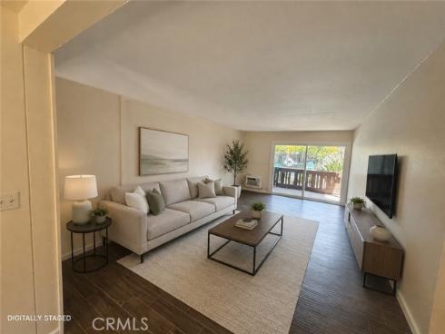 1000 W Macarthur , Santa Ana, CA