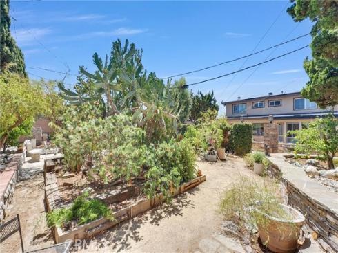 2117 Deodar , Santa Ana, CA