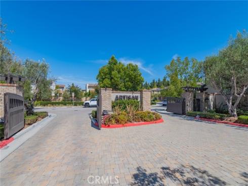 2033 Rembrandt , Santa Ana, CA