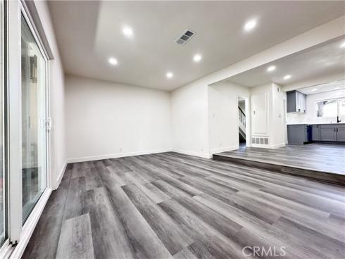 1919 Sherry 46 Lane, Santa Ana, CA