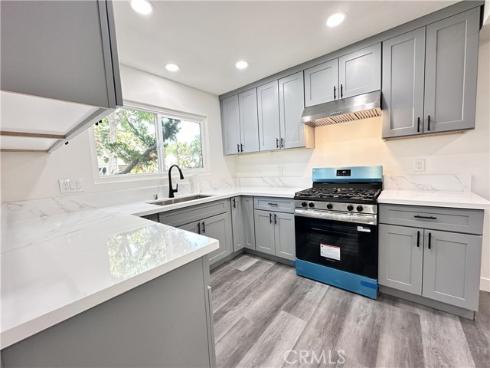 1919 Sherry 46 Lane, Santa Ana, CA