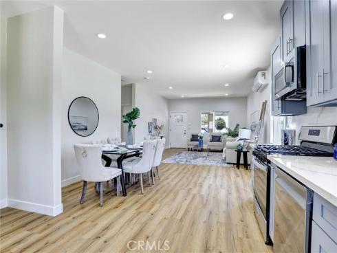 1050 W Chestnut Avenue, Santa Ana, CA