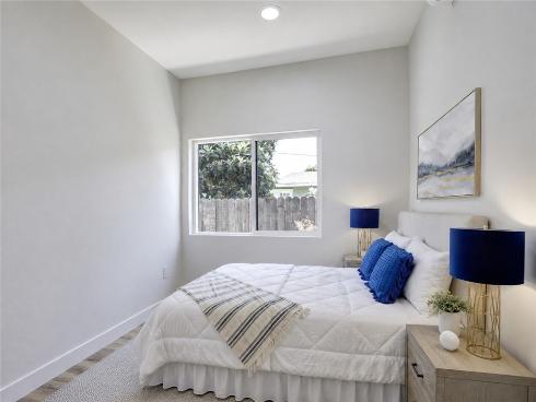 1050 W Chestnut Avenue, Santa Ana, CA