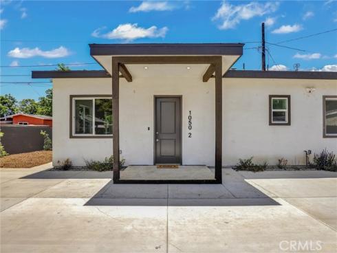 1050 W Chestnut Avenue, Santa Ana, CA