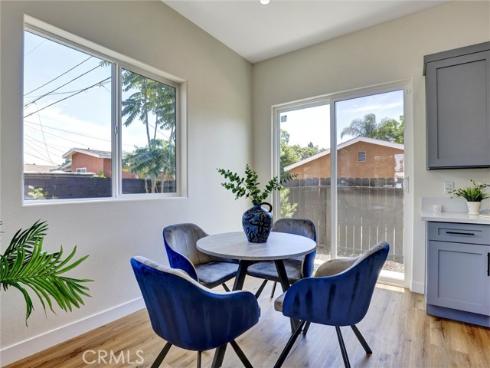 1050 W Chestnut Avenue, Santa Ana, CA