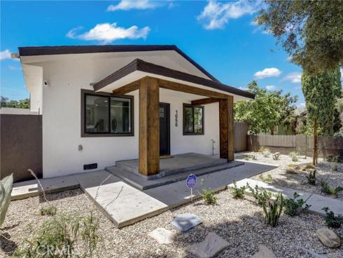 1050 W Chestnut Avenue, Santa Ana, CA